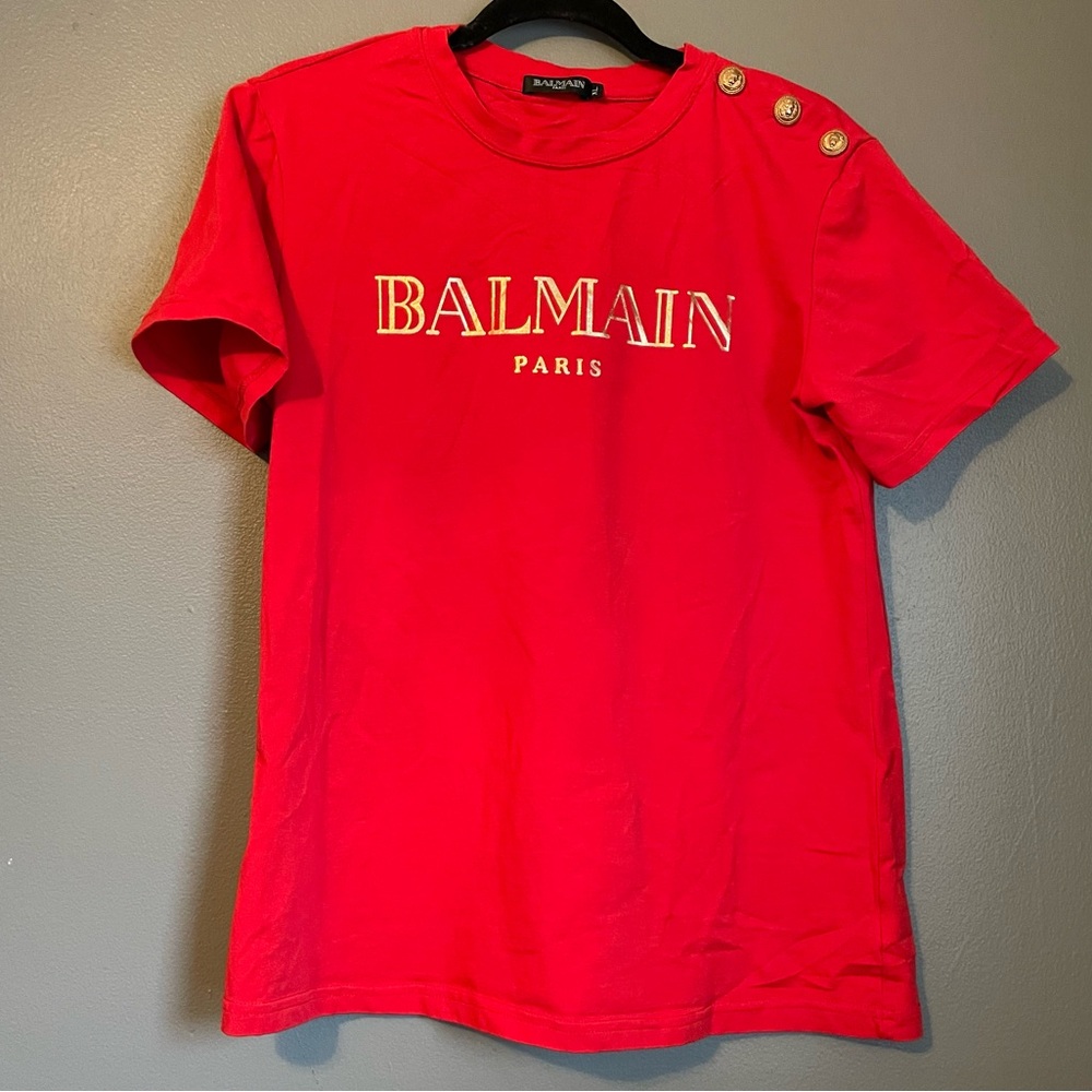 EUC Balmain Sz XL Women’s Red Logo Cotton T-shirt Top Gold Lion Buttons Auth!
